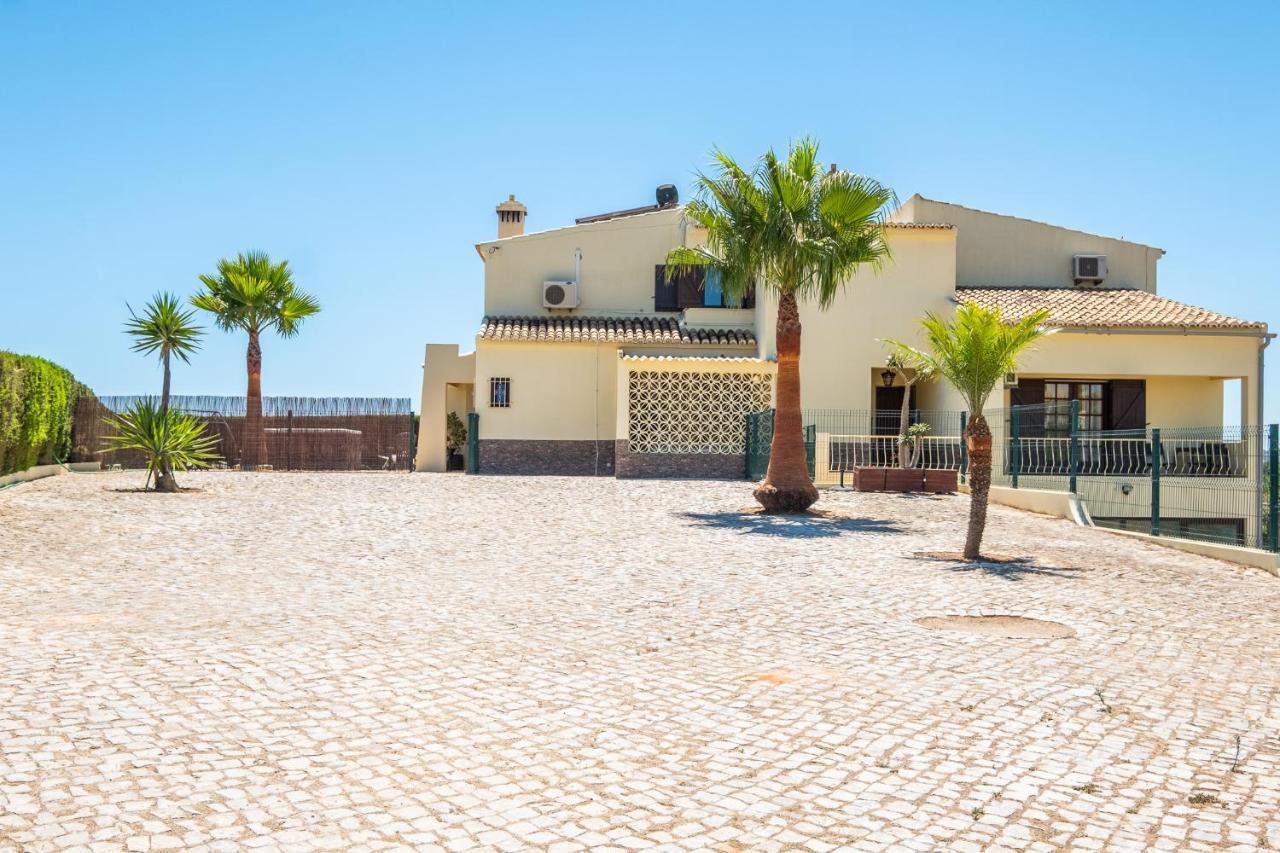 Five Bedrooms Villa, Heated Pool, Hot Tub And Free Wifi, Lots Of Space Guia  Exterior foto